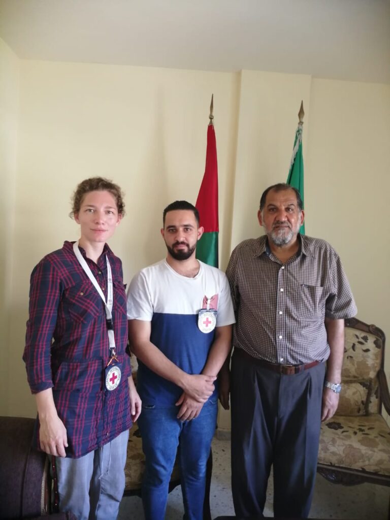 طه: قرار أبو سليمان دفع اللاجئين للوقوف أمام أبواب السفارات