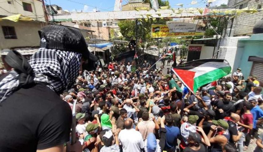 شاهد تحث منظمة التحرير على توفير لقاح كورونا لفلسطينيي لبنان