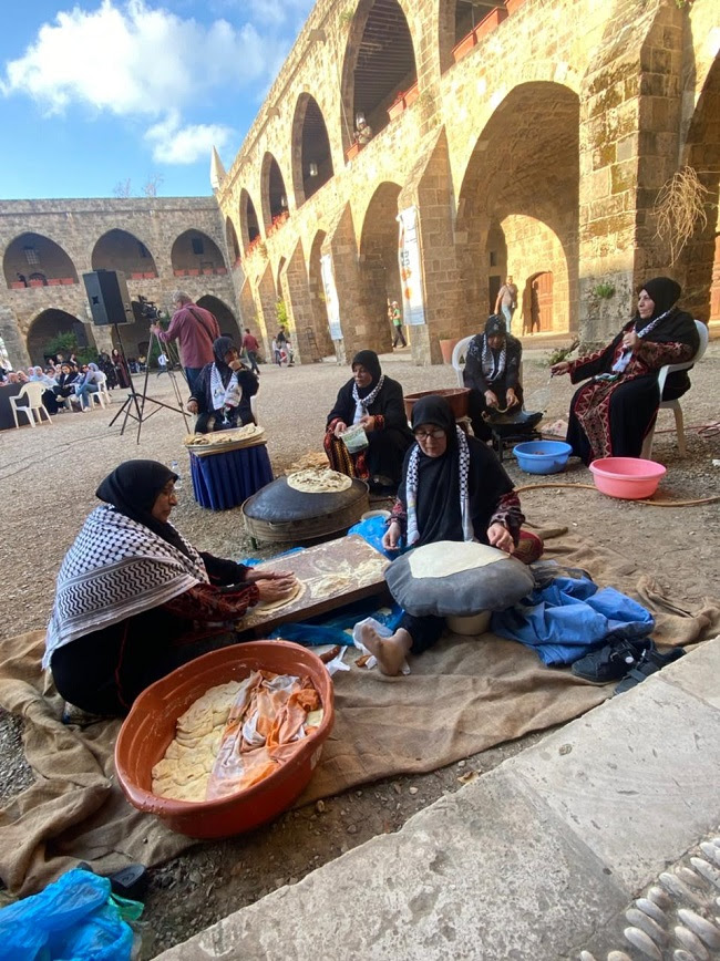 ليلة تراثية فلسطينية في خان الإفرنج