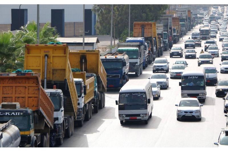 إتحاد العاملين في الأونروا يطالب بوسائل نقل للموظفين