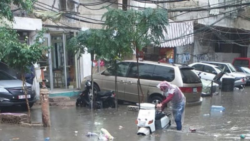 أهالي برج البراجنة يناشدون الأونروا فتح شبكات الصرف الصحي
