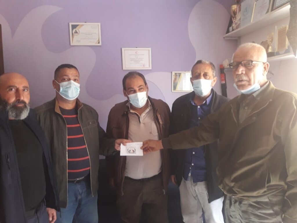 التواصل تدعم الدفاع المدني ومرضى غسيل الكلى في الشمالي