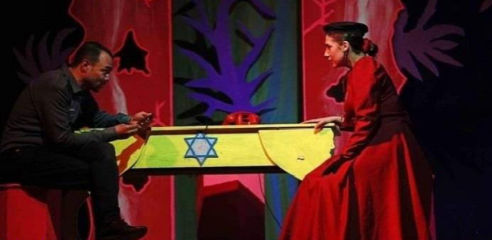 عرض مسرحي مصري لفضح العدوان الإسرائيلي