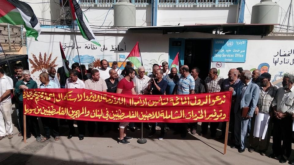 اللجان تلوح للأونروا بالتصعيد لتثبيت عمال المياومة