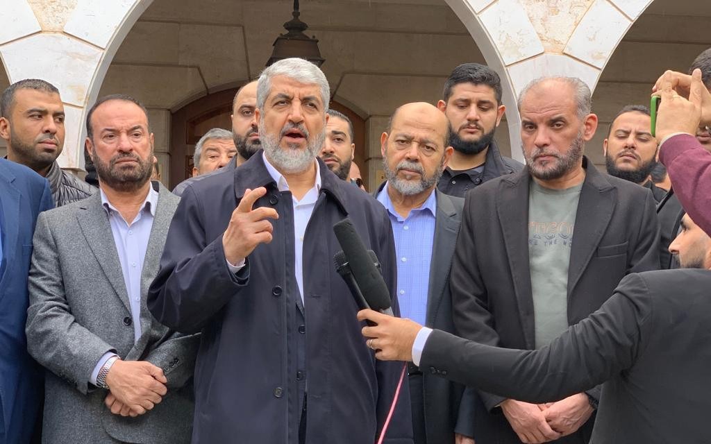 مشعل يدعو إلى “قواعد جديدة” للعمل الفلسطيني في لبنان