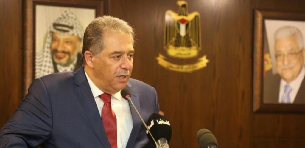 دبور يحذر من الأجندات المشبوهة في المخيمات