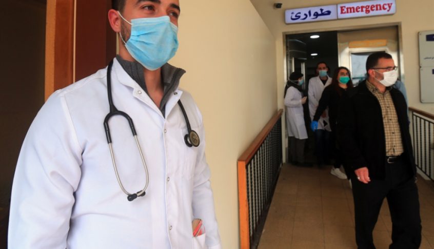 الصليب الأحمر يدرب كوادر طبية لمواجهة كورونا في عين الحلوة