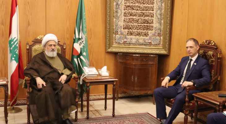 الخطيب للسفير البريطاني: إستقرار المنطقة مرهون بعودة اللاجئين الفلسطينيين