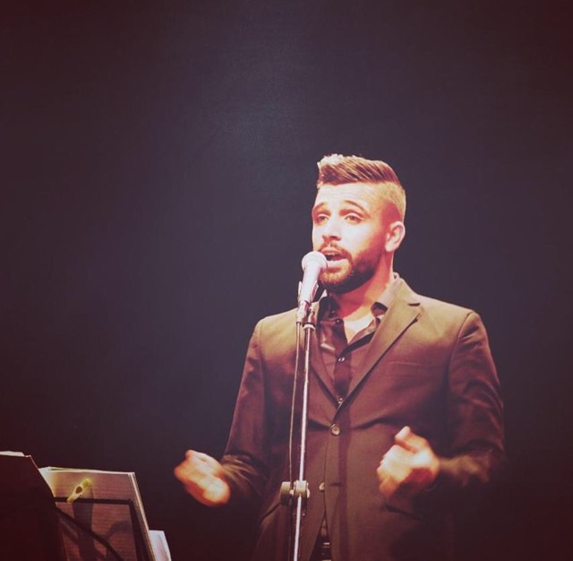 قيم: ألهمتني القضية وأغني لاسعاد الاخرين