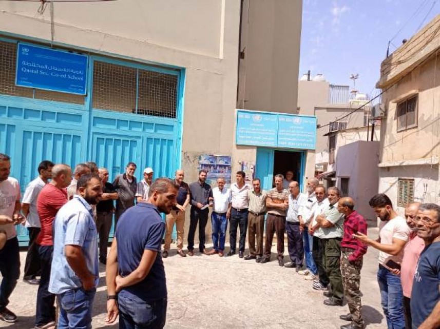 إعتصام إحتجاجي أمام مقر الأونروا في مخيم الجليل