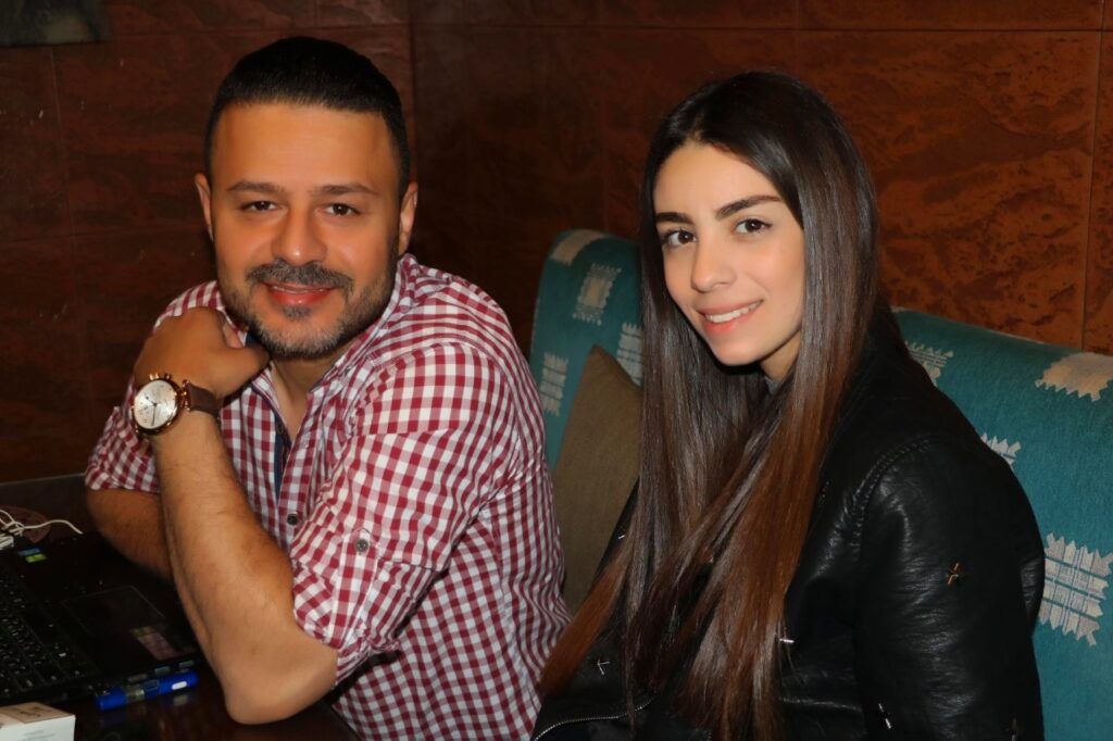 حسن لـ “شبابيك: الفنان الفلسطيني صاحب قضية وهمّه إيصالها الى العالم