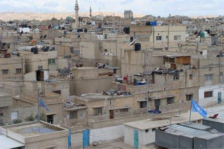 الوكالة الإيطالية تؤهل بيوتا في مخيم حطين