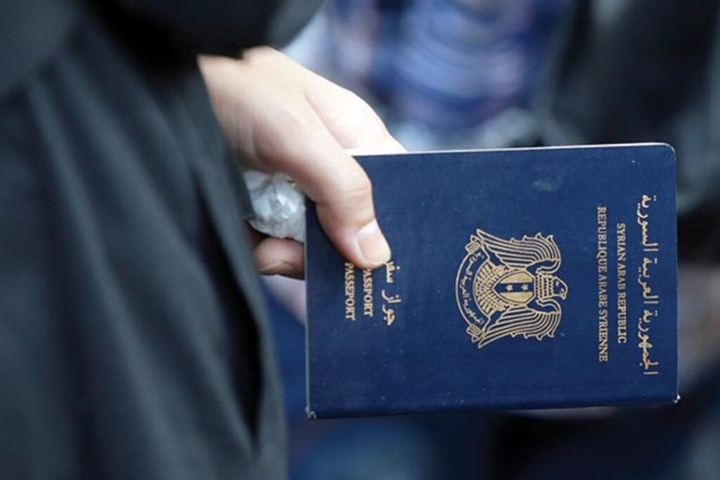 إشتراط هوية جديدة لمنح فلسطينيي سوريا معوناتهم المالية