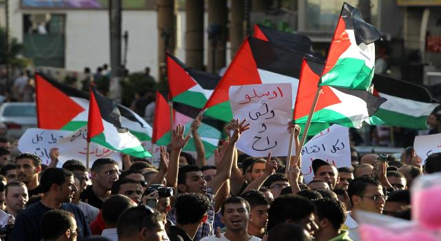 يحدث في الحال الفلسطيني