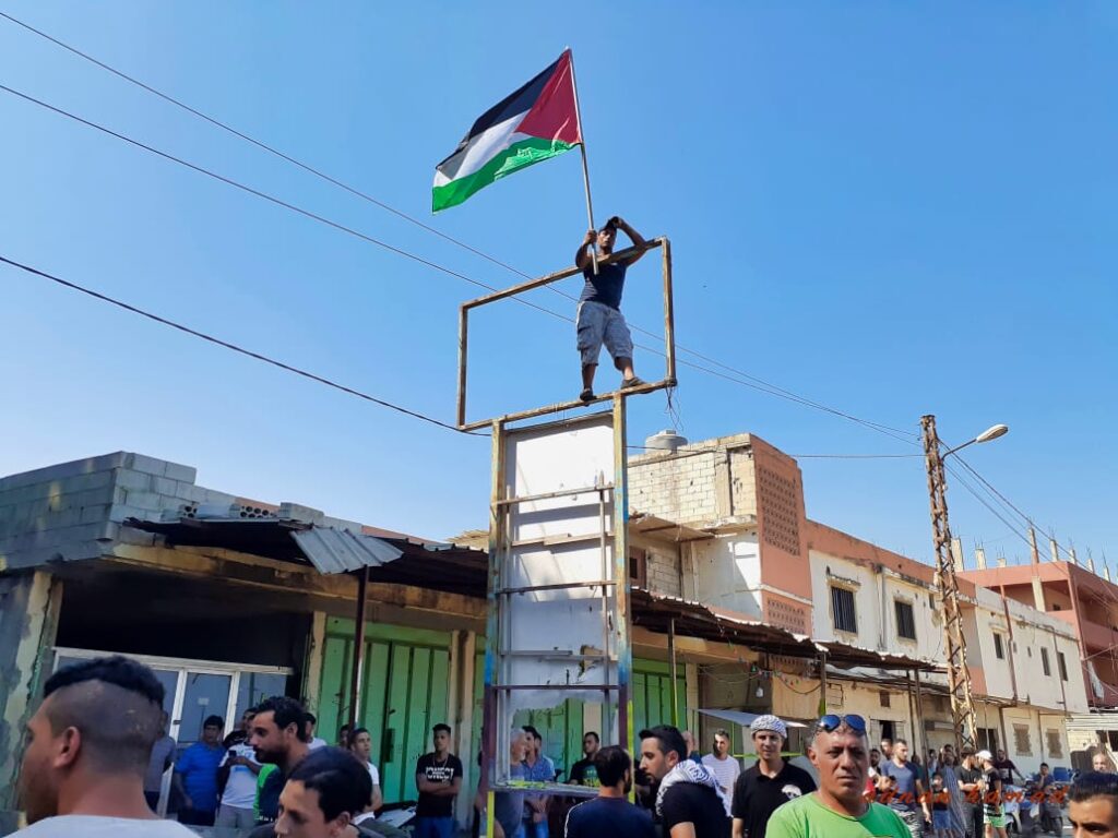 من الحراك الفلسطيني داخل المخيمات في لبنان تنديدا باجراءات وزارة العمل اللبنانية بحق العمال الفلسطينيين..الصورة في مخيم نهر البارد شمال لبنان (بعدسة عدنان الحمد)