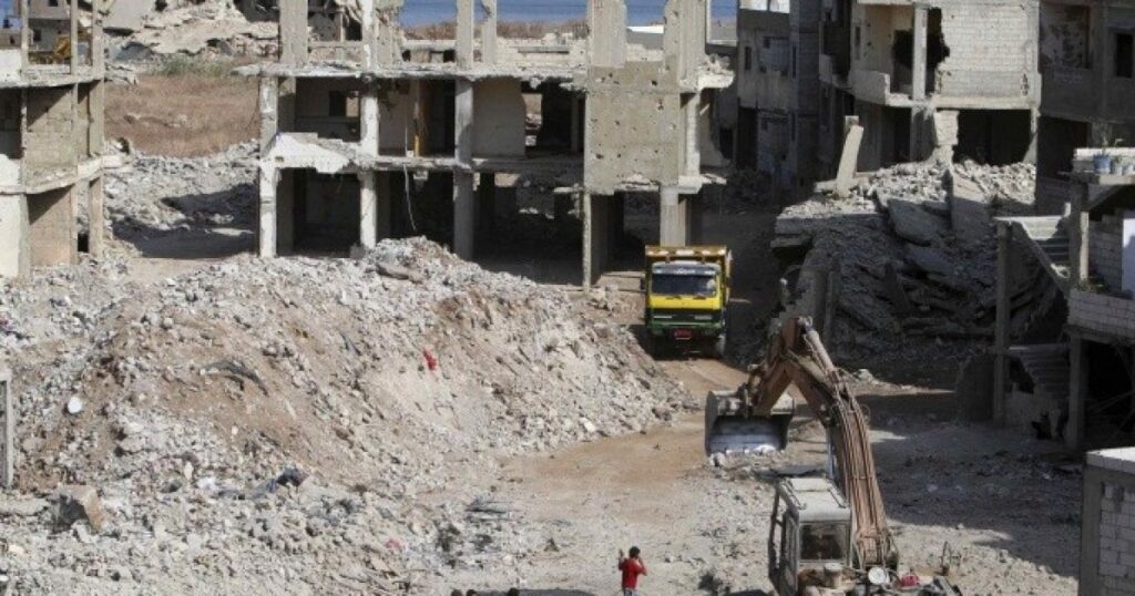 الأونروا تغلق مكتب الإعمار في نهر البارد