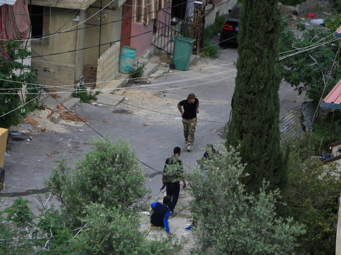 اللجان الشعبية تمسح أضرار إشتباك عين الحلوة