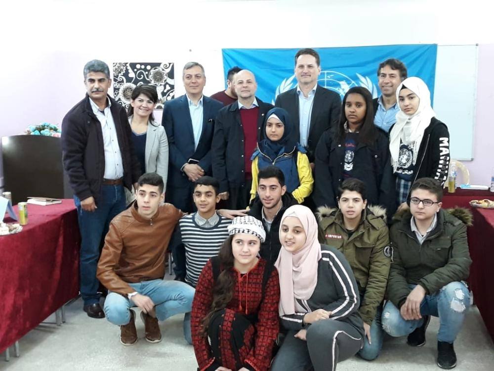 كرينبول يلتقي اللجان الشعبية في عين الحلوة