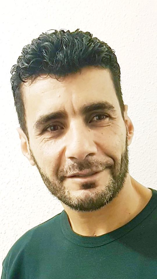 سليم عاصي يوثق تاريخ النكبات على جدران المخيم