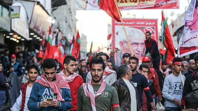الشعبية تحيي ذكرى إنطلاقتها الـ 51 بمسيرة حاشدة في غزة