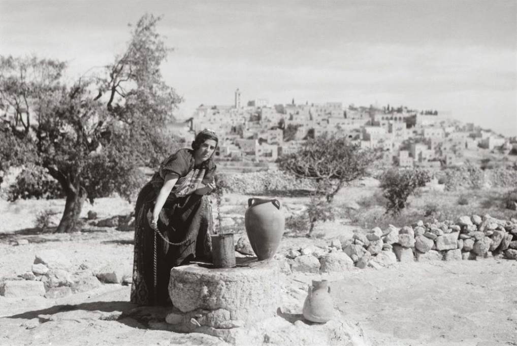 سبانخ تناقش الإحتلال المائي في دارة الفنون