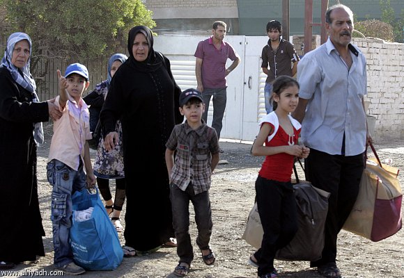 ألف دولار للنازحين الفلسطينيين الراغبين بالعودة إلى سوريا