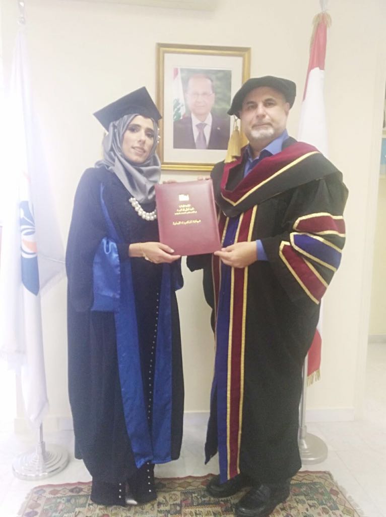 أبو الحجل تنتزع شهادة الدكتوراه رغم ظروف نهر البارد