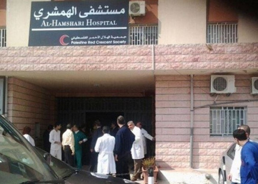 وحدة الهمشري تفحص مخالطي البداوي بعد إغلاق عيادة الأونروا