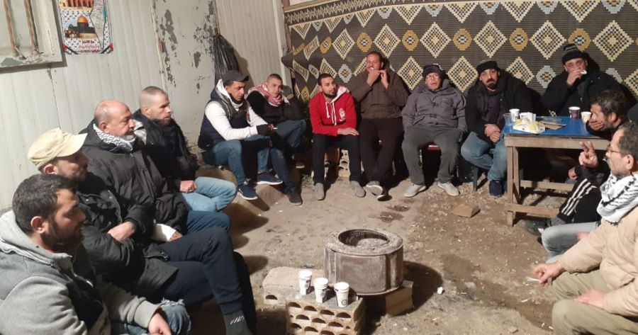 خيمة نهر البارد تلوح بالإضراب العام