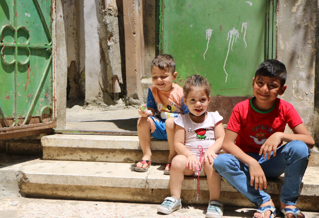 توزيع المساعدات النقدية على فلسطينيي لبنان أول أيلول