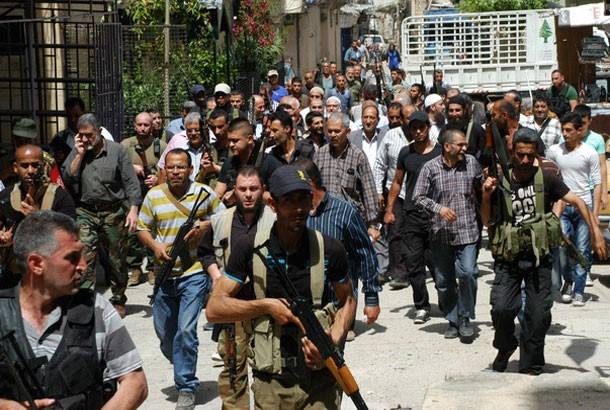 الإنتفاضة تنفي تسليم أسلحة للجيش اللبناني
