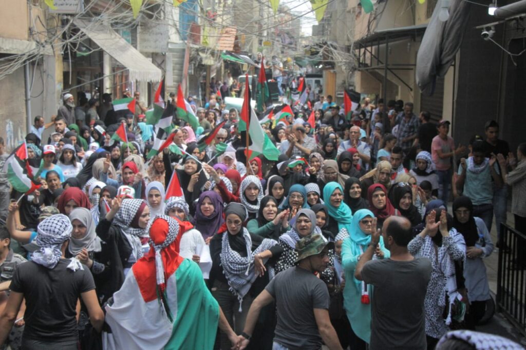 ترقب فلسطيني لنزع فتيل أزمة عمالة اللاجئين في لبنان