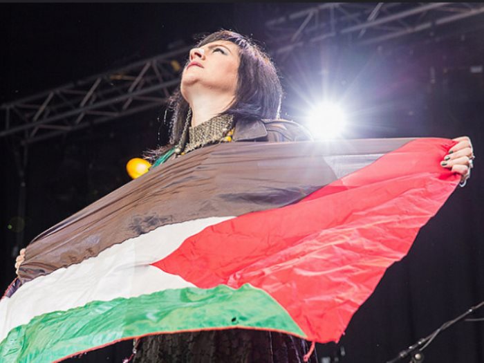 فضاء التواصل حائط النجوم لرثاء الـ”بنّا”