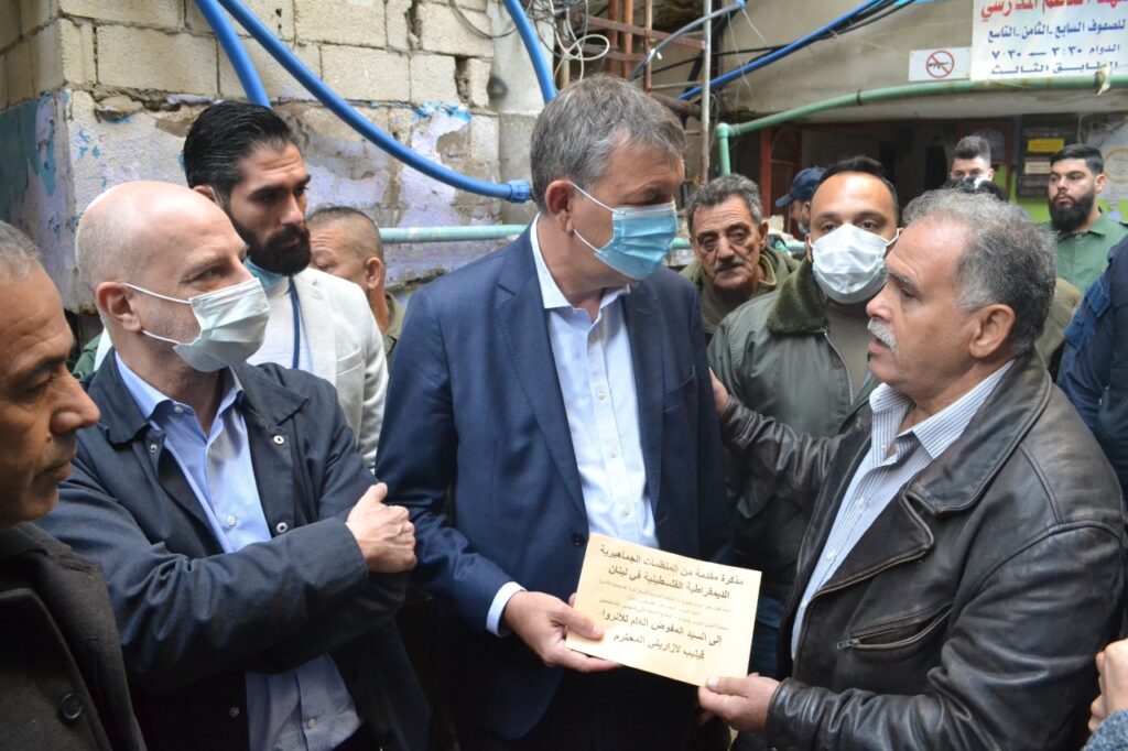 المنظمات الديمقراطية تطالب لازاريني بتوفير التمويل للأونروا