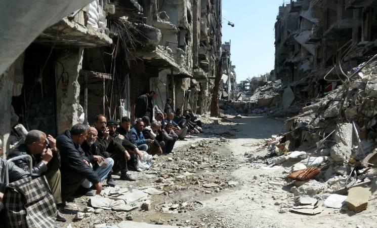 تجاذبات فلسطينية حول إعمار اليرموك