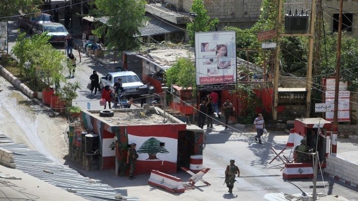 حراك فصائلي فلسطيني لإنهاء أزمة البوابات الإلكترونية في عين الحلوة
