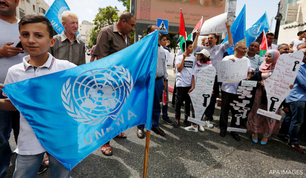 فشل إجتماعات الأونروا والقوى الفلسطينية في حل أزمات المخيمات
