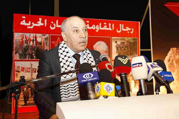 فيصل ينتقد تركيبة لجنة الحوار اللبناني الفلسطيني   