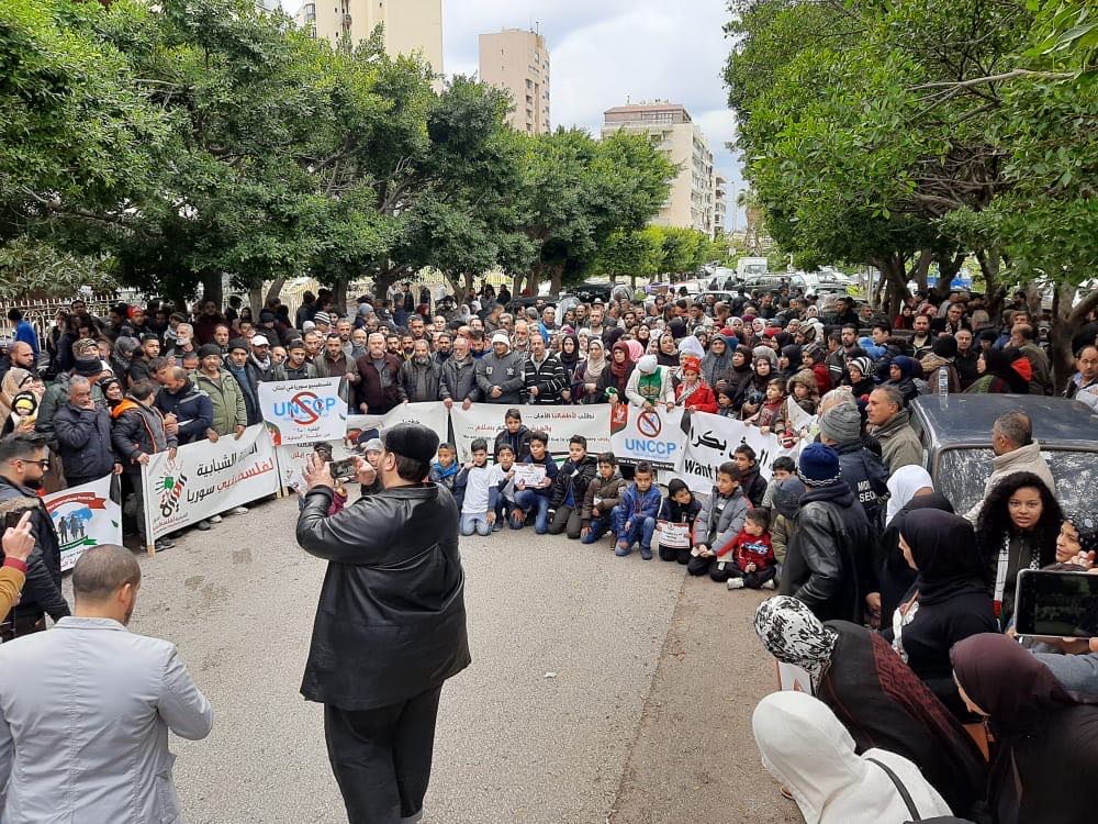 إعتصام لفلسطينيي سوريا أمام مفوضية اللاجئين في بيروت