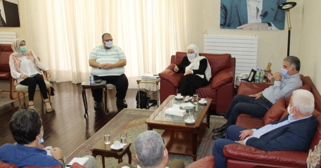 الحريري تشيد بمبادرة منظمة التحرير لتأمين طلبة مدارس صيدا