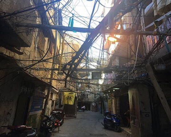 زواريب الموت تتربص المارة في أزقة برج البراجنة