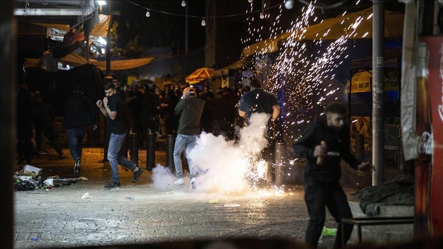 الحريري تدعو العالم إلى تحمل مسؤولياته في القدس