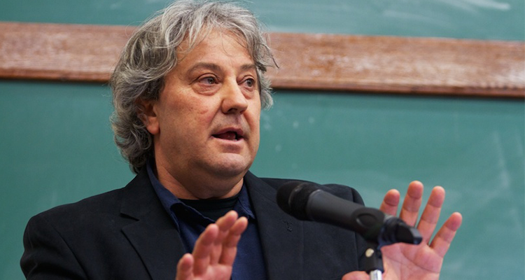 خليفي: إبتعدت عن منظمة التحرير إيمانا بإستقلالية الثقافة