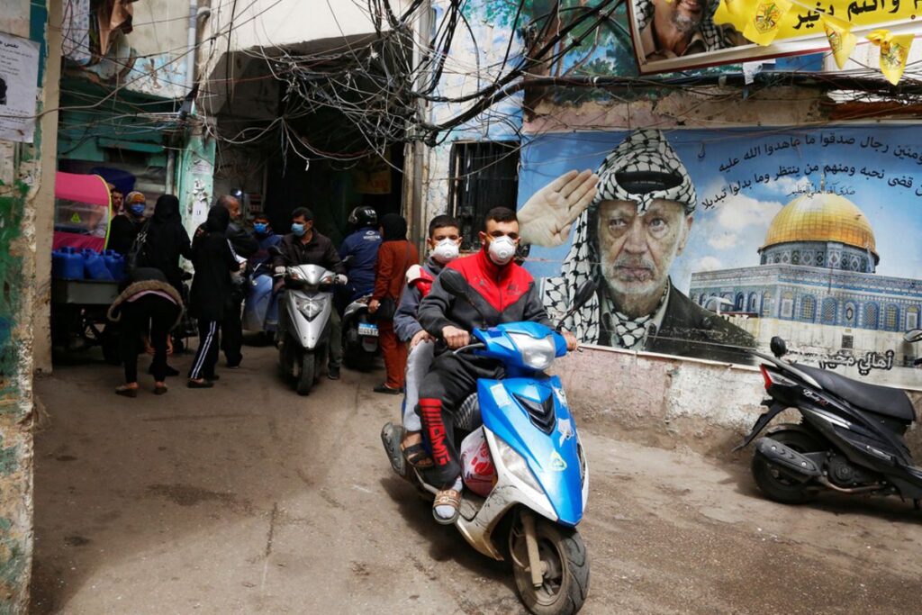 قوة عين الحلوة تناشد الإلتزام بشروط الوقاية من كورونا