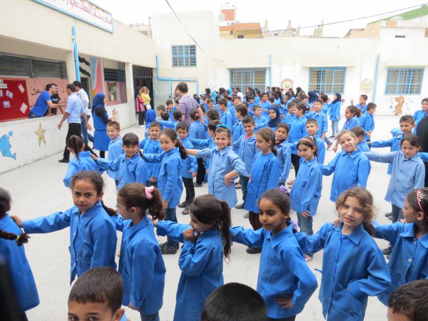 الأونروا تمدد عطلة المدارس حتى منتصف آذار