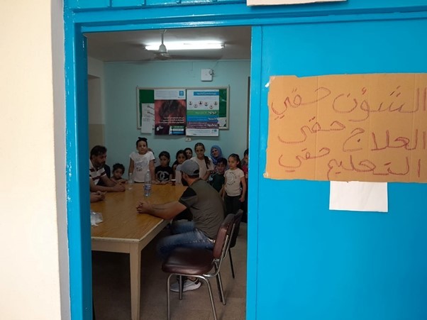 إعتصام عائلات في عين الحلوة لإدراجها في العسر الشديد