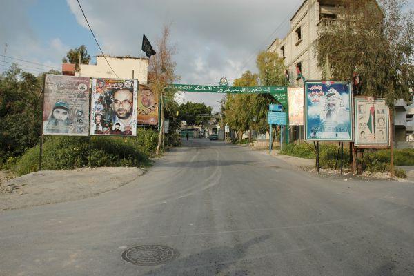 أهالي برج الشمالي يطالبون بردم مستنقع المؤسسة