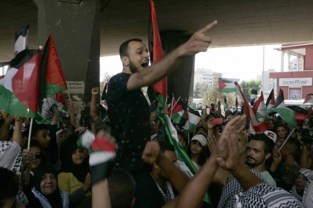 قوى الأمن تمنع مسيرة الكولا من التوجه إلى مجلس النواب