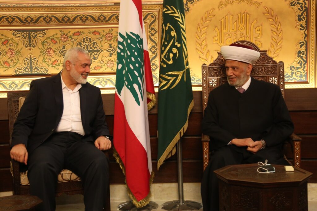 حماس: أوضاع اللاجئين على رأس أجندة زيارة هنية للبنان