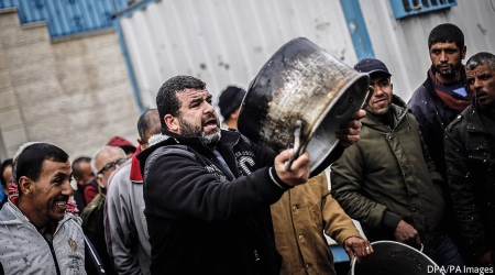 صيام بلا إفطار في المخيمات الفلسطينية